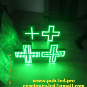 ENSEIGNE LUMINEUSE LED UNE FACE “CROIX DE PHARMACIE” EXTERNE PROGRAMMABLE PRÊT À INSTALLER AVEC ANIMATION ET TÉLÉCOMMANDE 40x40cm
