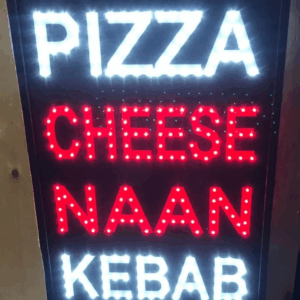 ENSEIGNE LUMINEUSE LED DOUBLE FACES STOP TROTTOIRE “PIZZA” EXTERNE PRÊT À INSTALLER AVEC ANIMATION ET TÉLÉCOMMANDE RECHARGEABLE 130X33cm