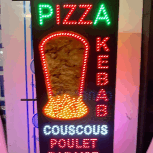 ENSEIGNE LUMINEUSE LED DOUBLE FACES “KEBAB-PIZZA” AVEC FLECHE PROGRAMMABLE EXTERNE PRÊT À INSTALLER AVEC ANIMATION ET TÉLÉCOMMANDE 160X65cm
