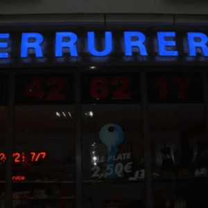 ENSEIGNE LUMINEUSE LED LETTRES BOITIERS 3D “SERRURERIE” EXTERNE 40cm DE HAUTEUR, Transfo 400W inclus